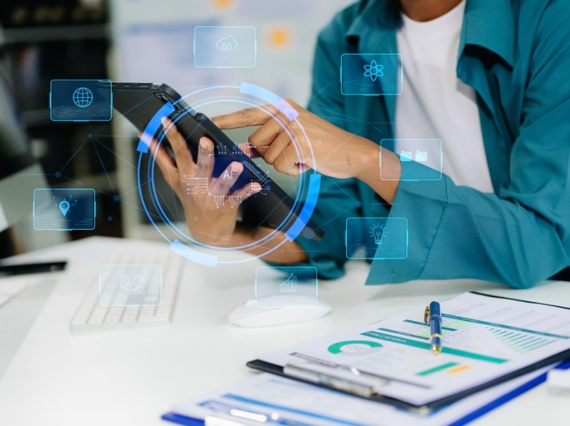 How Chatbots Engage Website Visitors and Drive Sales